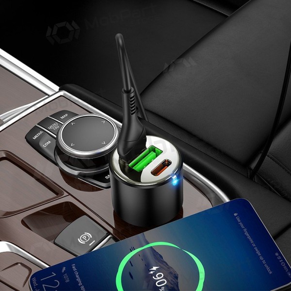 Caricabatterie da auto Hoco NZ6 45 W PD 2x USB-C + USB-A nero
